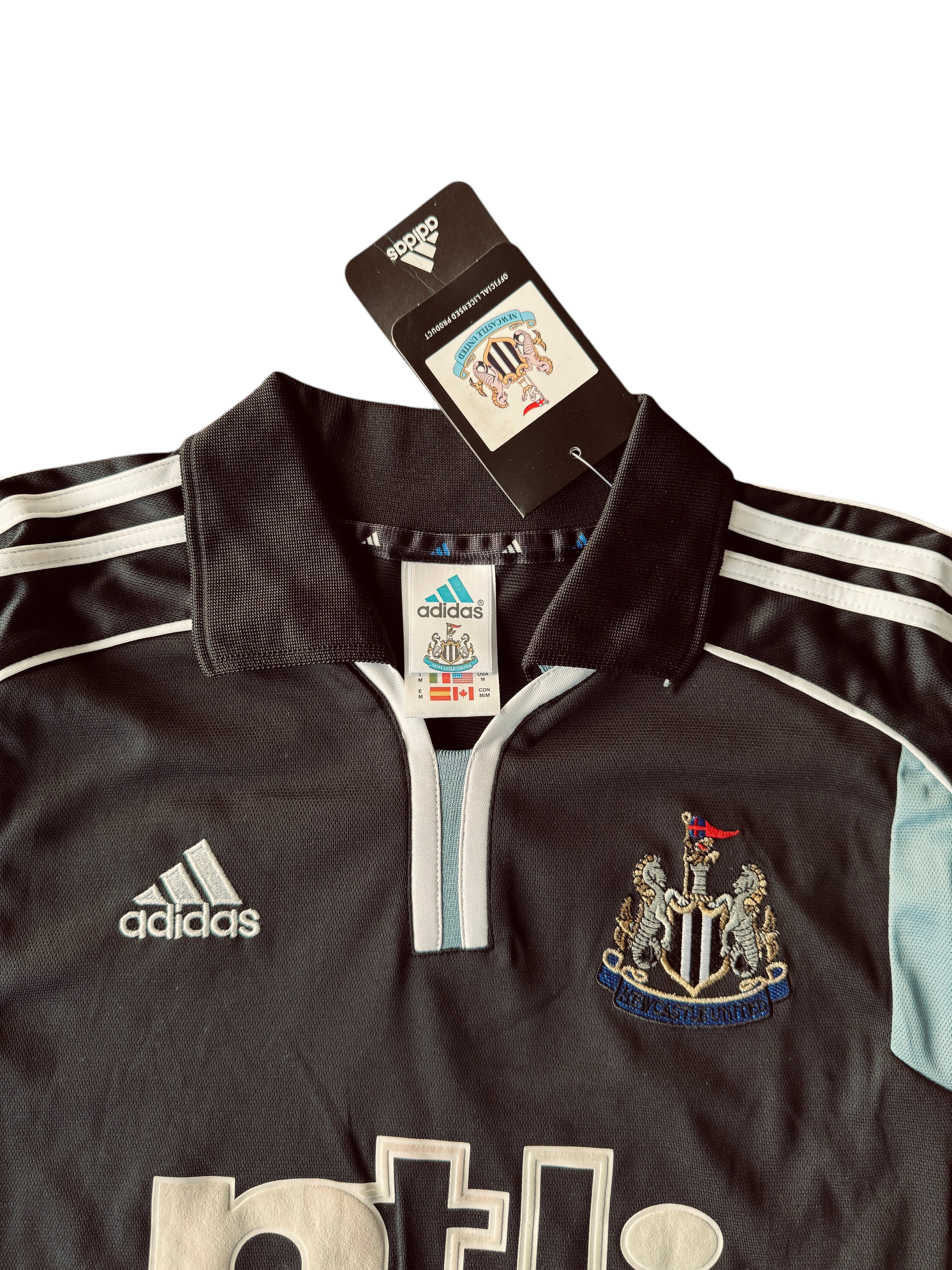 Newcastle away 2000-1 Shearer