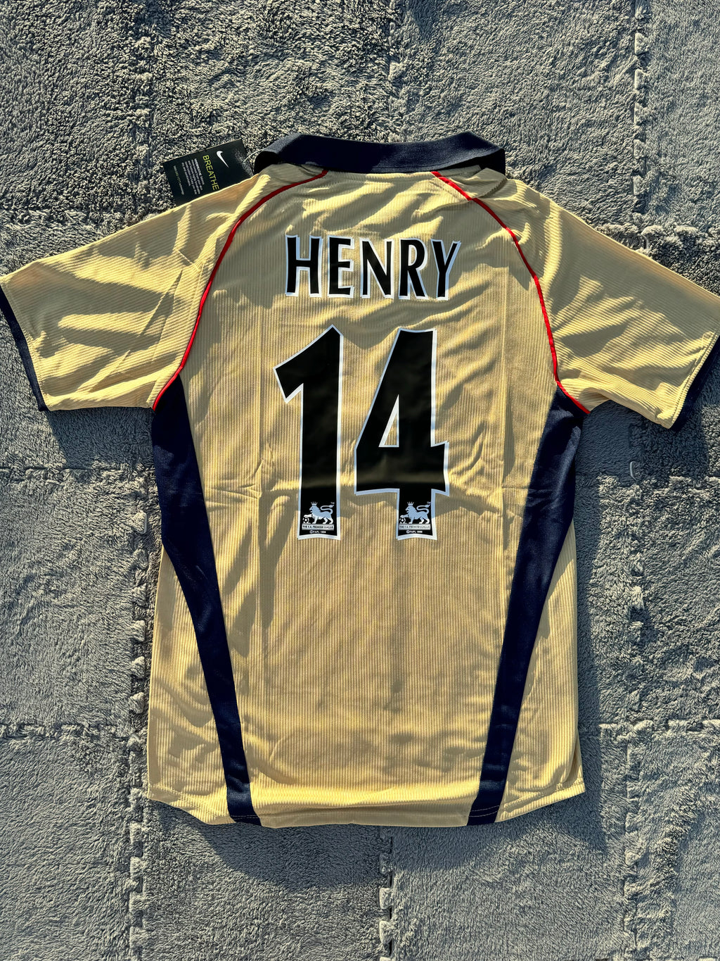 Arsenal away 2001-2 Henry