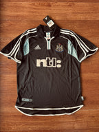 Newcastle away 2000-1 Shearer