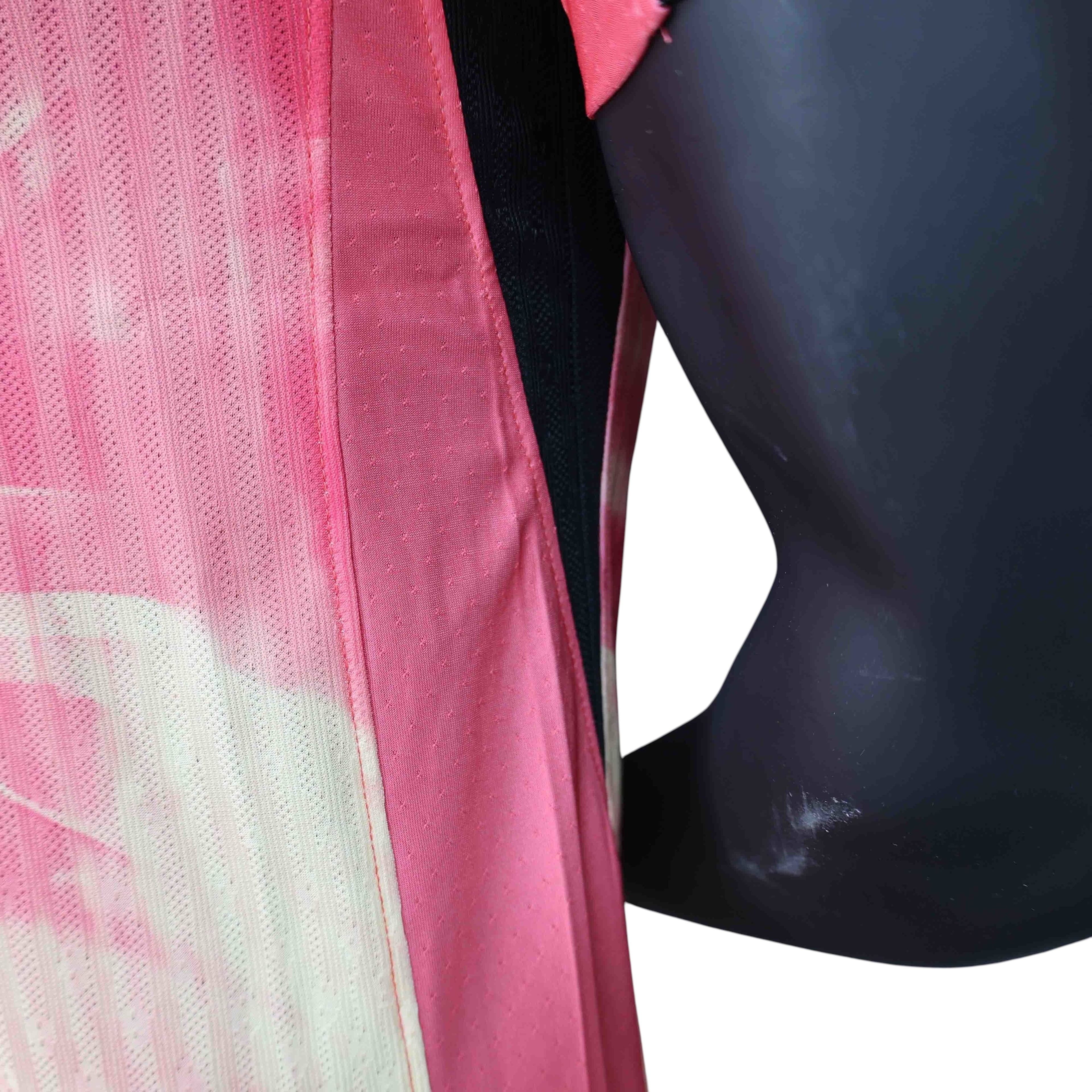 Barcelona special edition pink 2026